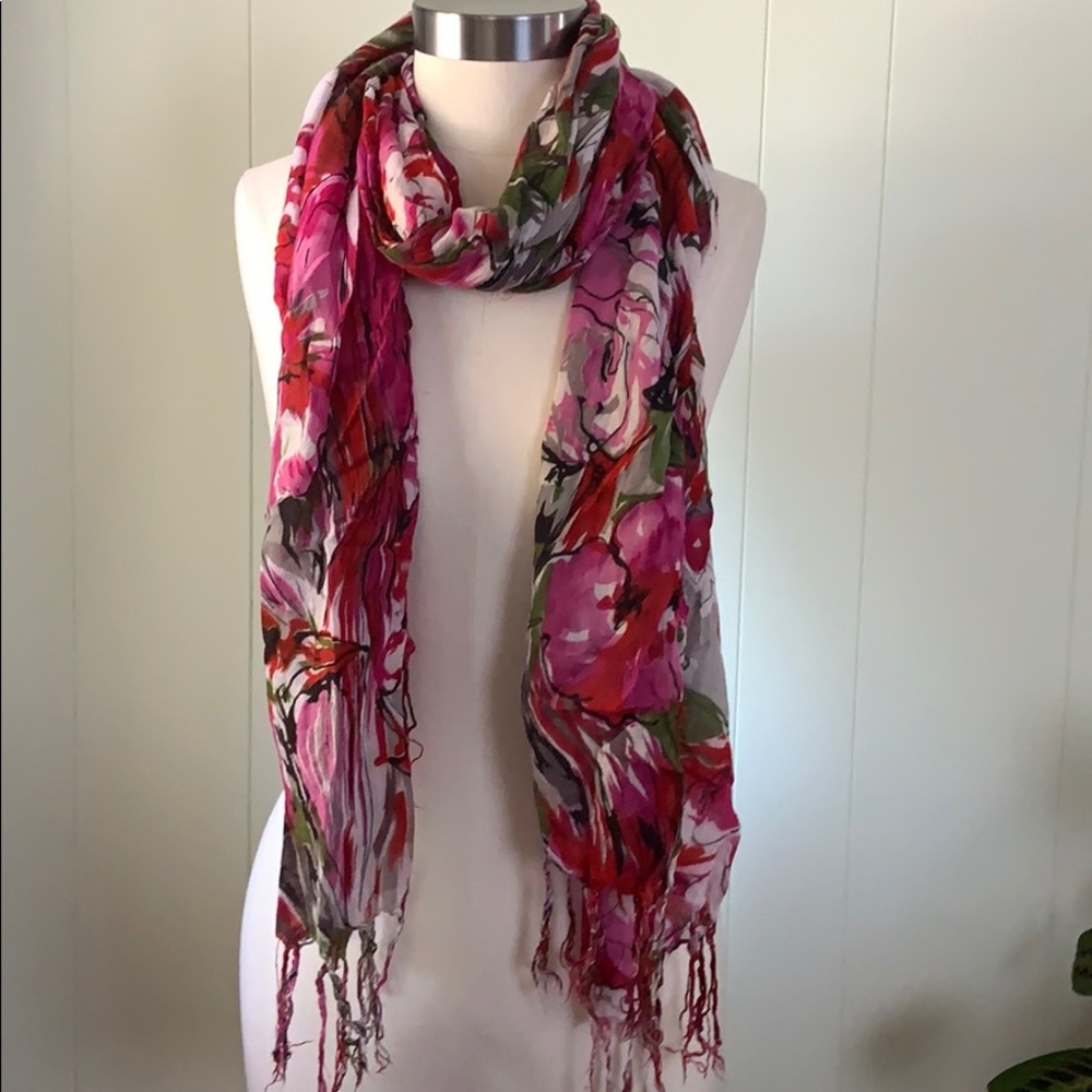 Women’s scarf